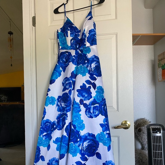 City Studio Dresses & Skirts - Blue Floral Prom Dress W/ Lace Up Back